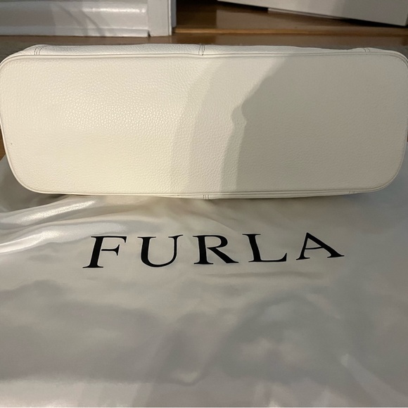 Large White Leather Hobo Handbag - Picture 2 of 4